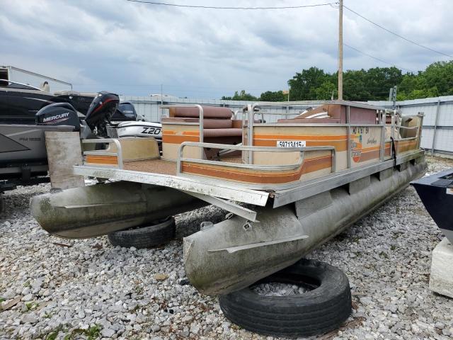 BASS BOAT 1984 two tone   BUJ21786M84A photo #3