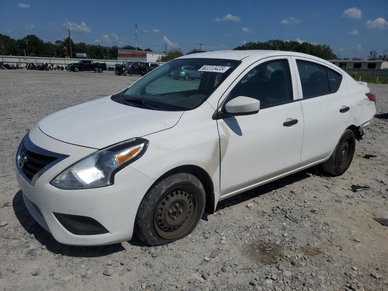 NISSAN VERSA S