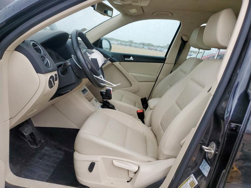 2017 VOLKSWAGEN TIGUAN S WVGAV7AX4HK014764