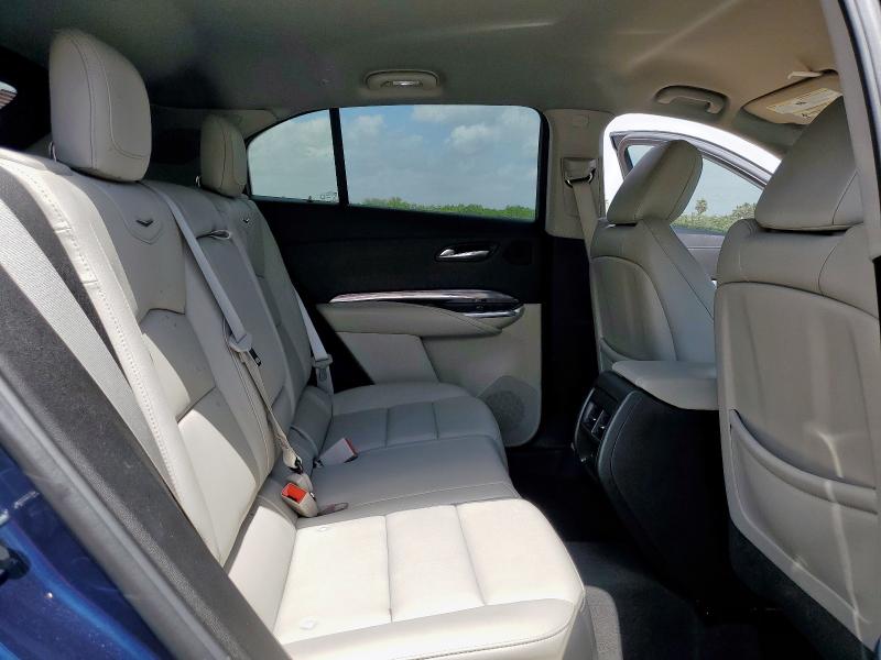 2021 CADILLAC XT4 LUXURY 1GYAZAR42MF070201