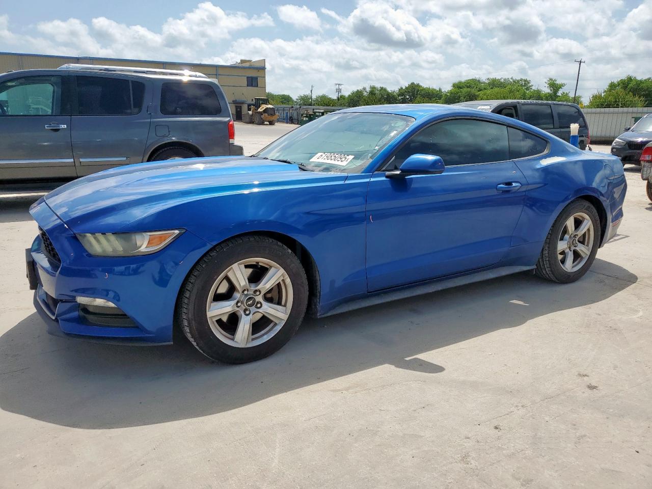 FORD MUSTANG