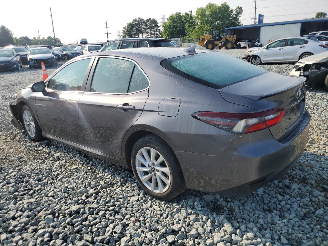 Toyota Camry le 2022