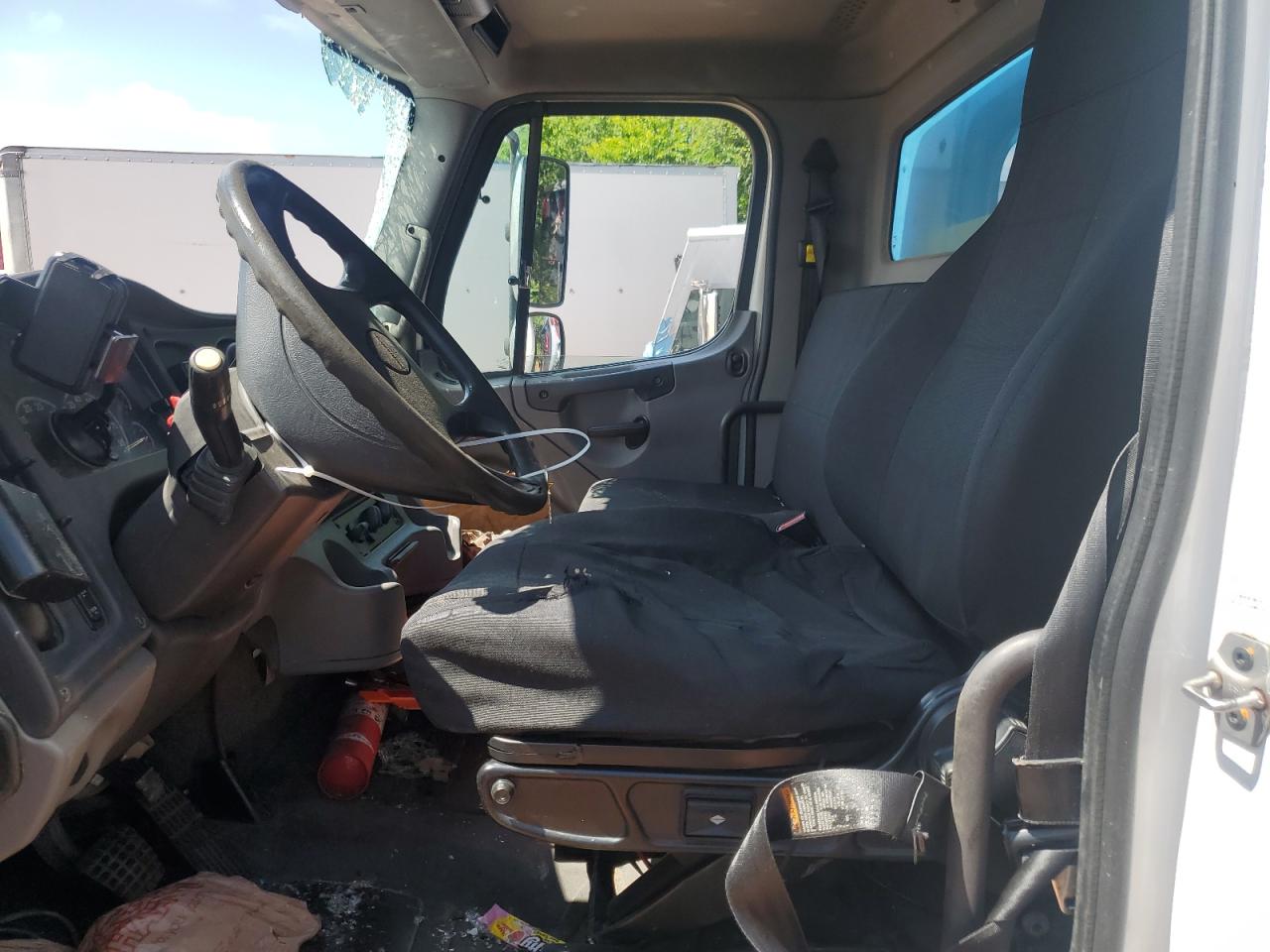 Lot #3297042509 2016 FREIGHTLINER M2 106 MED