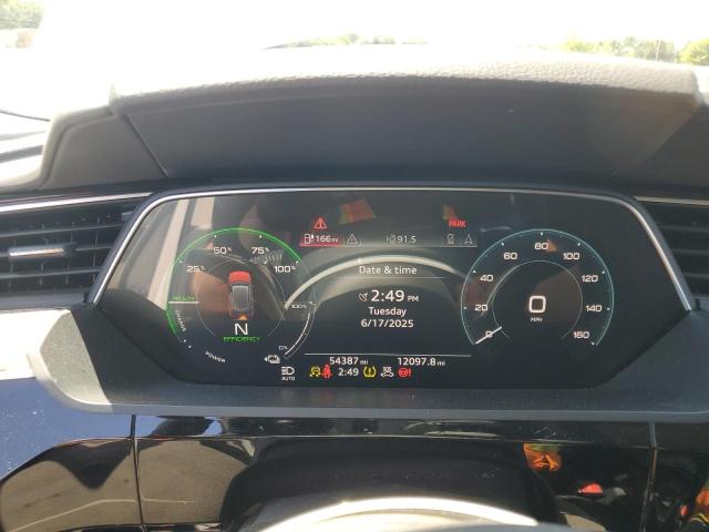 2019 AUDI E-TRON PRE WA1VABGE1KB021182