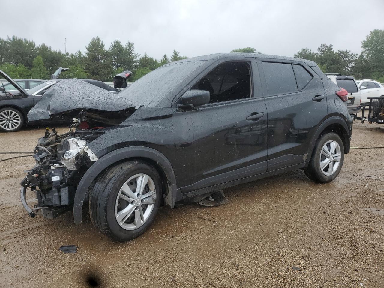 NISSAN KICKS S