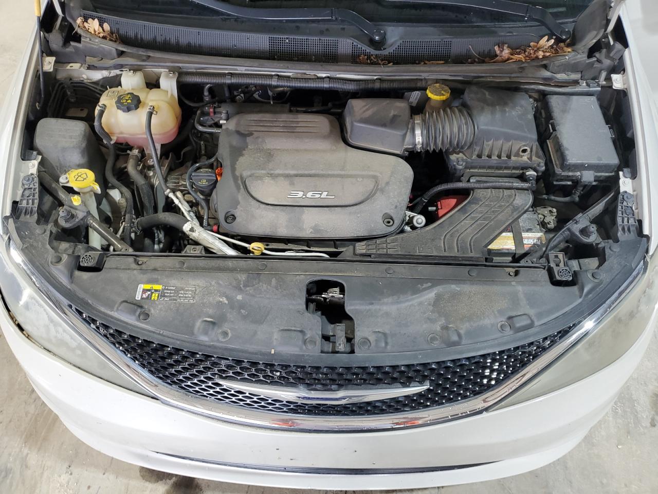 CHRYSLER PACIFICA TOURING