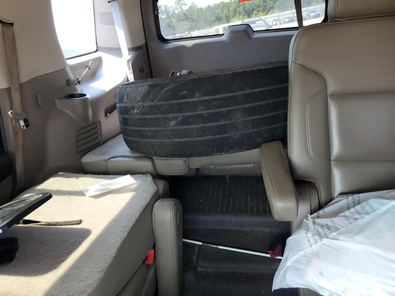 CHEVROLET TAHOE C1500 LTZ