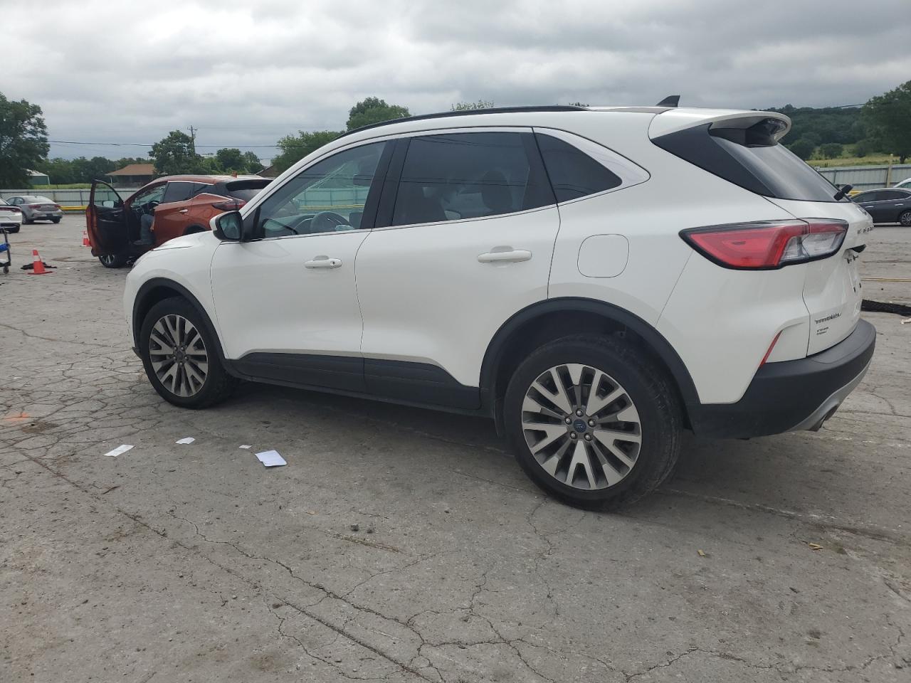 FORD ESCAPE TITANIUM