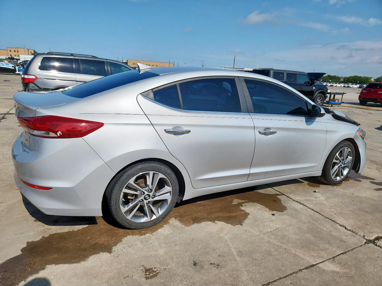 HYUNDAI ELANTRA SE