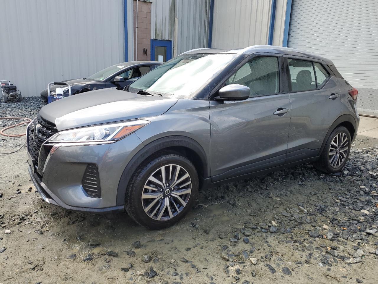NISSAN KICKS SV