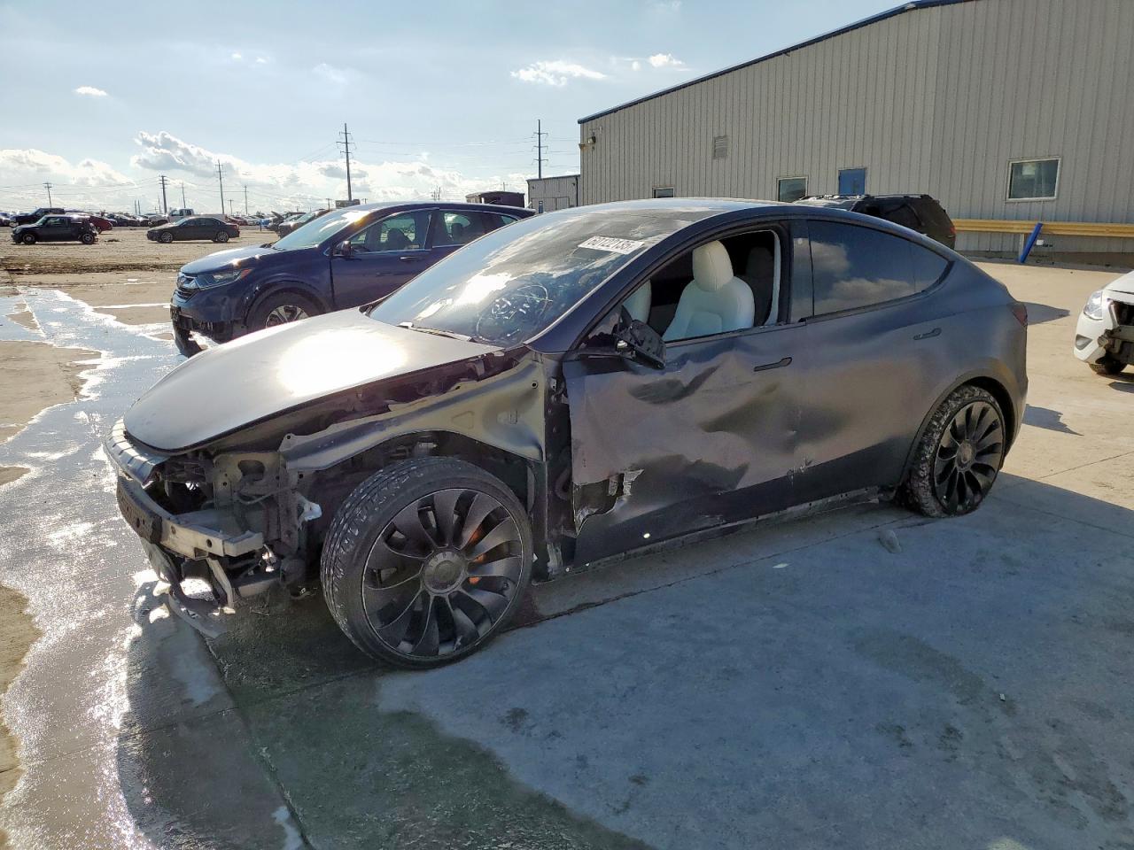 TESLA MODEL Y