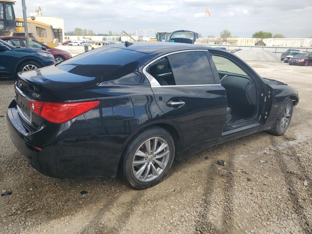 INFINITI Q50 PREMIUM