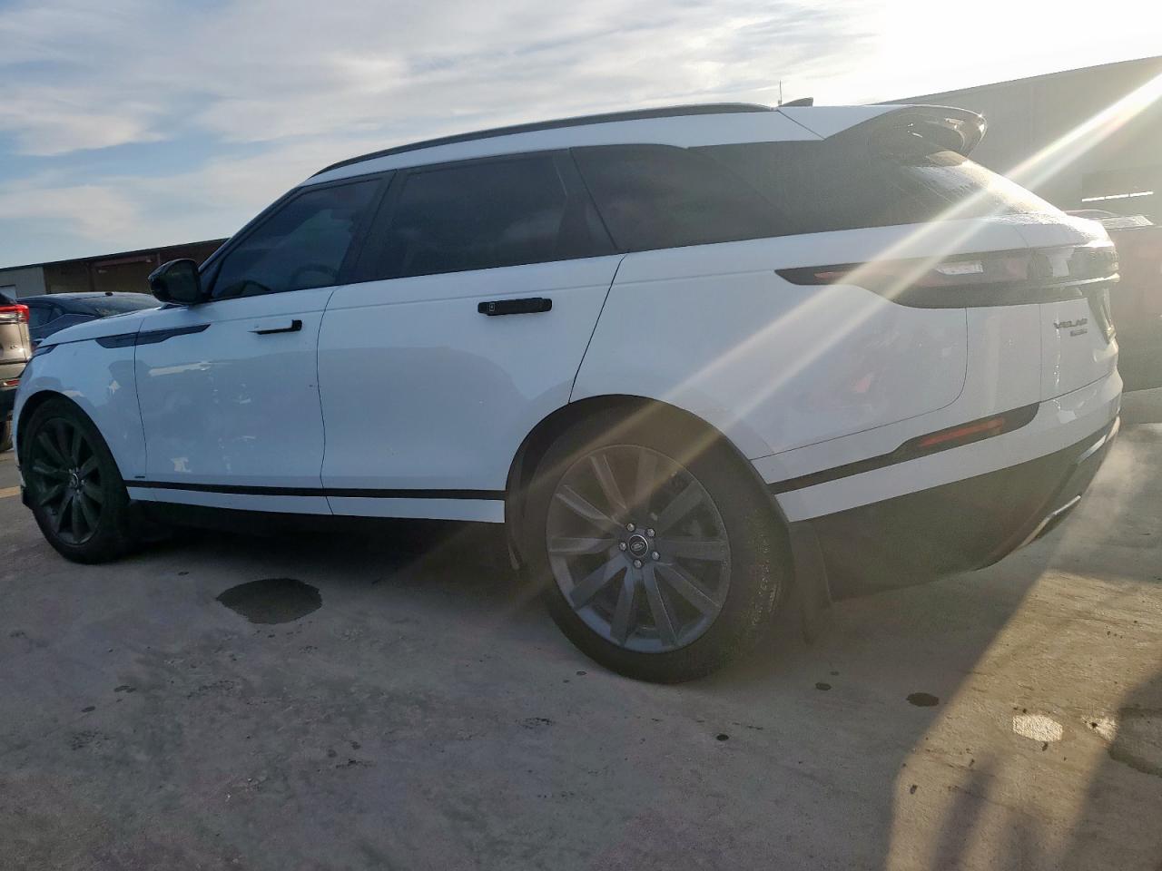 LAND ROVER RANGE ROVER R-DYNAMIC HSE