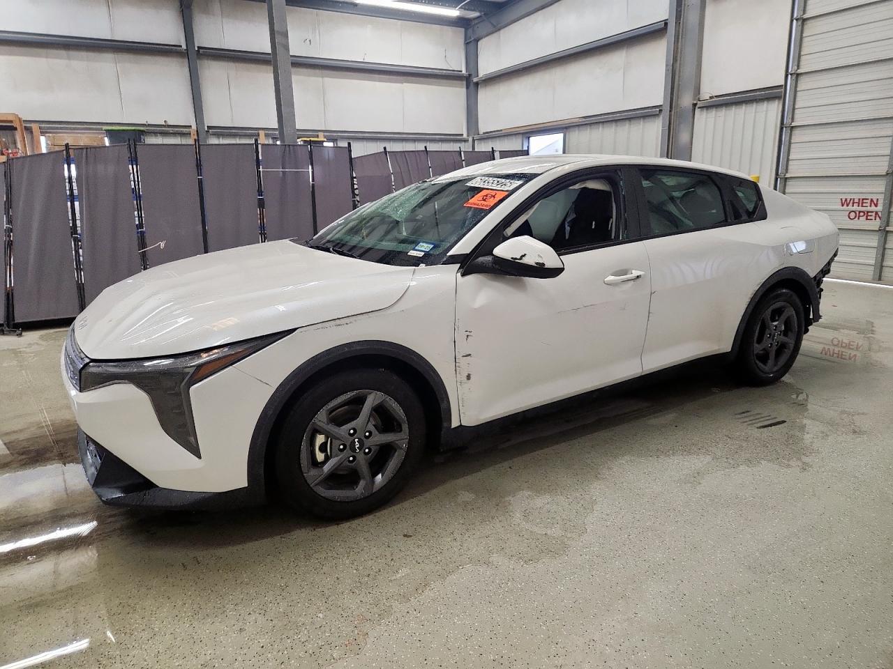KIA K4 LX