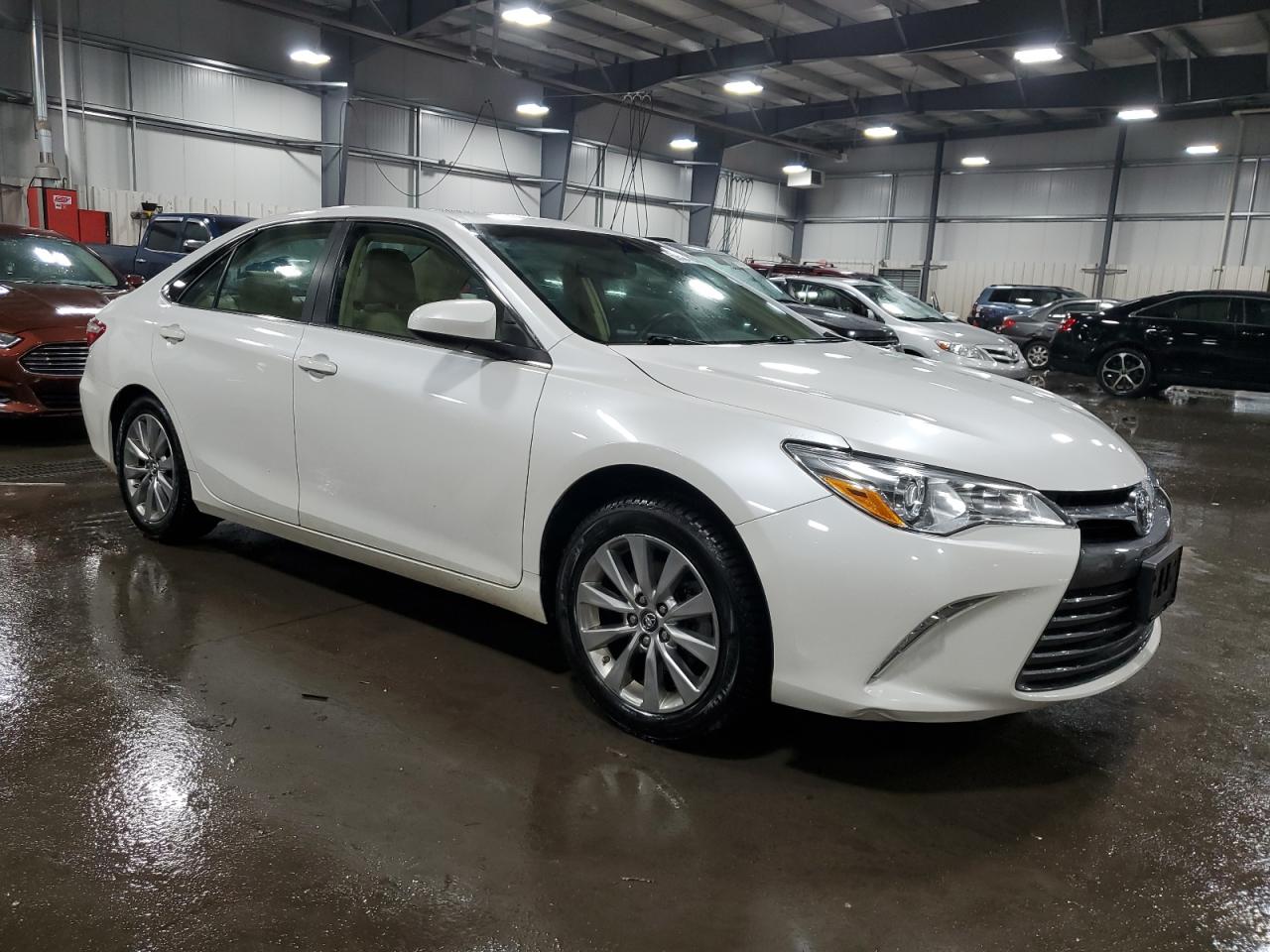 Toyota Camry le 2017