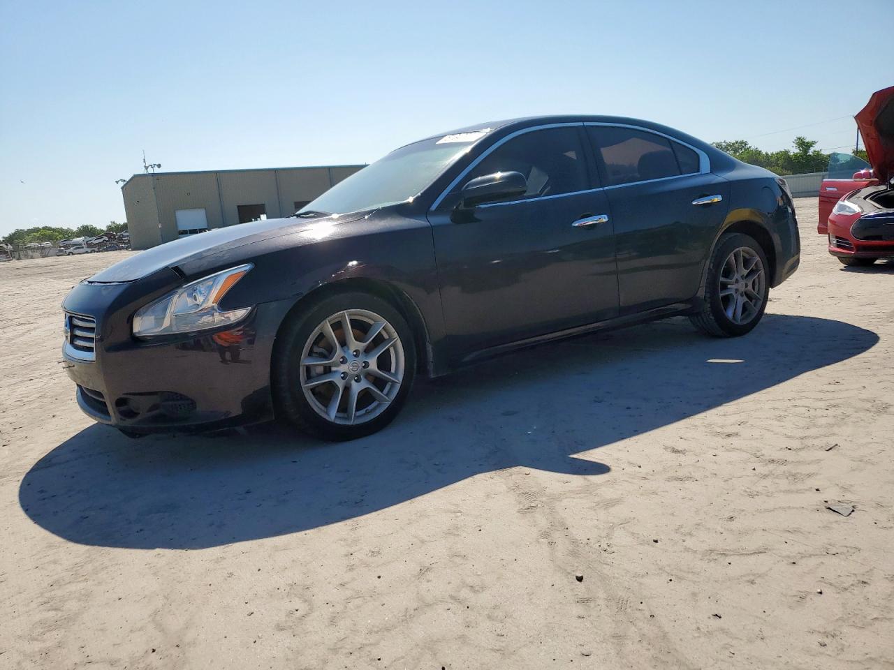 NISSAN MAXIMA S
