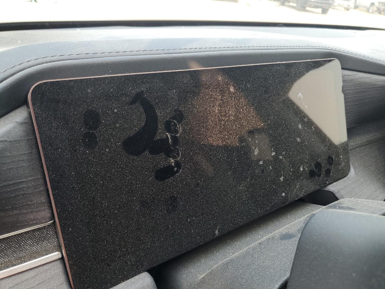 RIVIAN R1S ADVENTURE