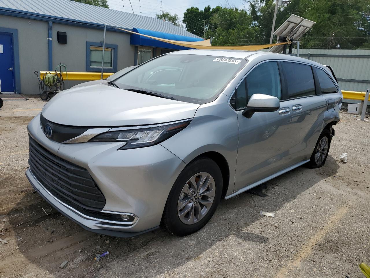 TOYOTA SIENNA XLE