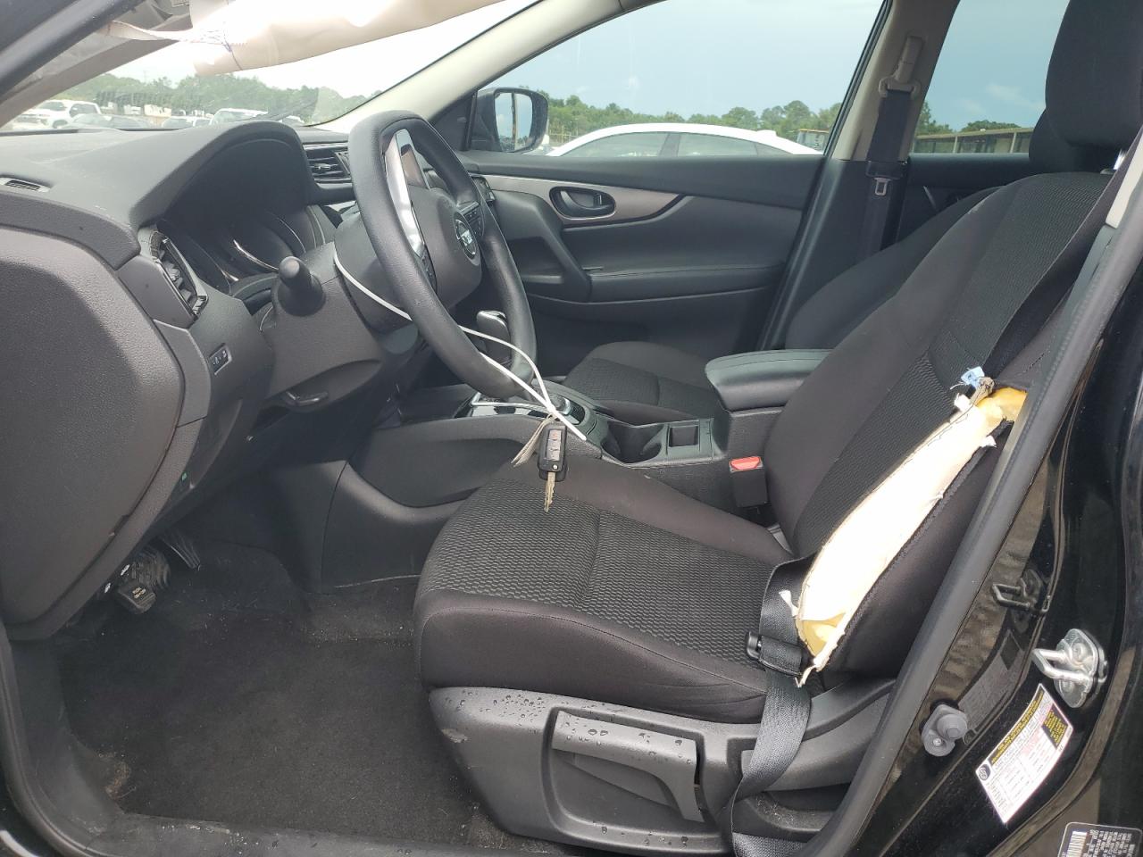 NISSAN ROGUE SPORT S