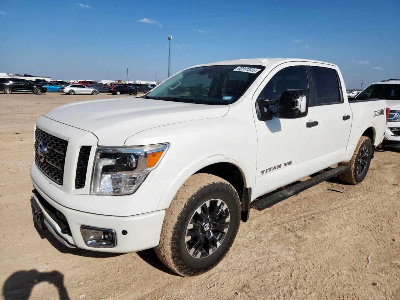 NISSAN TITAN SV