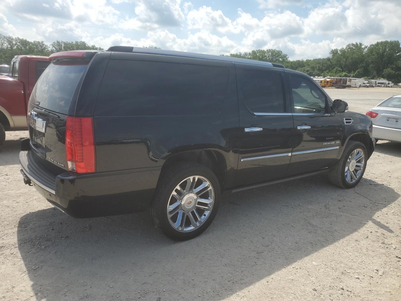 CADILLAC ESCALADE ESV PLATINUM