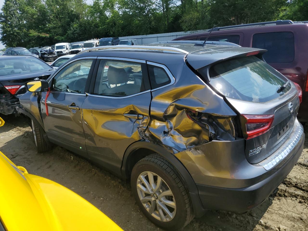 NISSAN ROGUE SPORT S