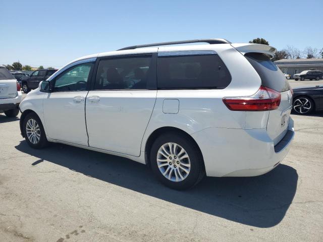 2017 TOYOTA SIENNA XLE 5TDYZ3DC7HS881254