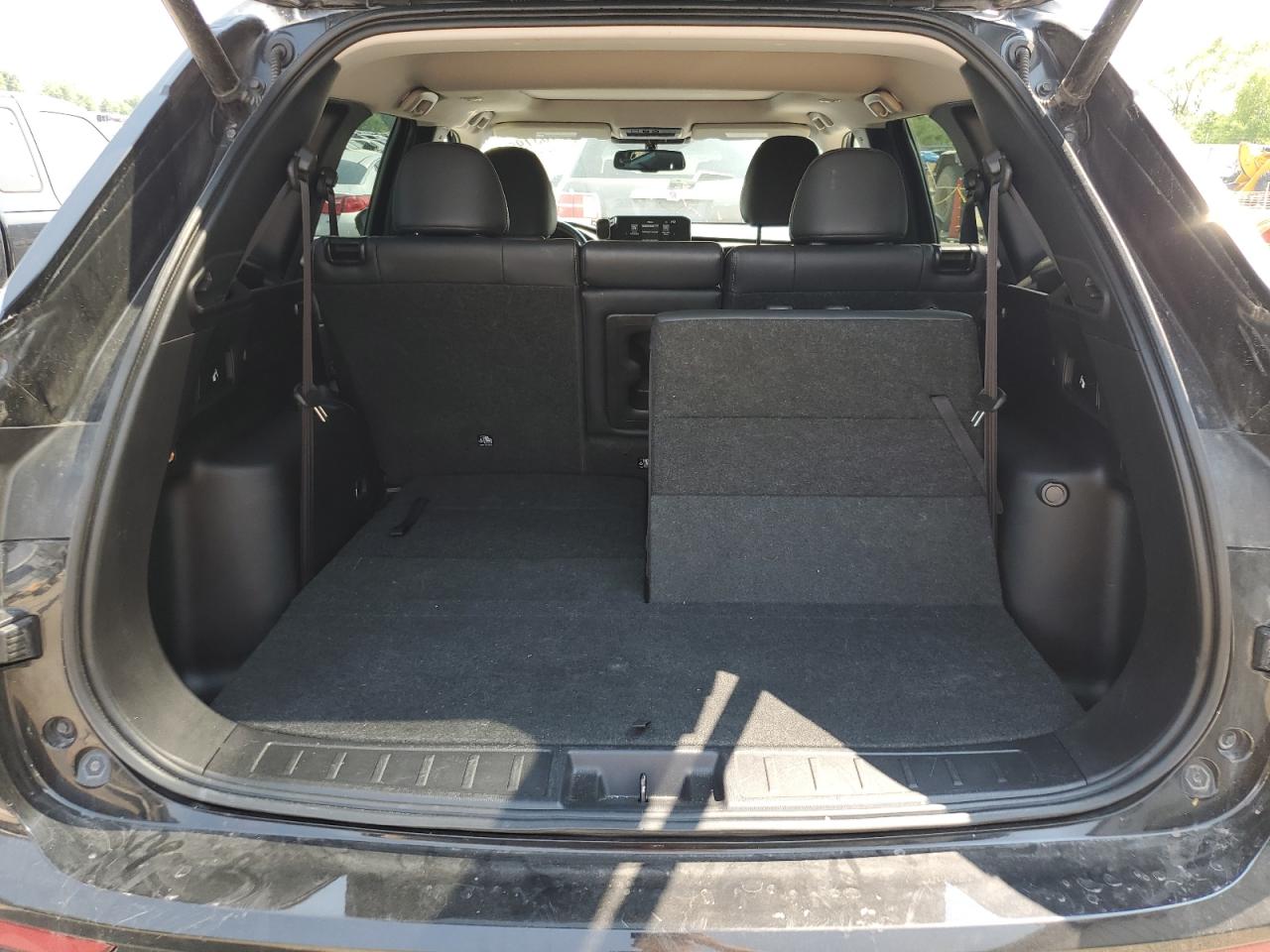 MITSUBISHI OUTLANDER SE