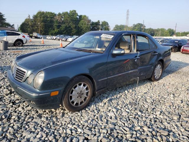 MERCEDES-BENZ E 320