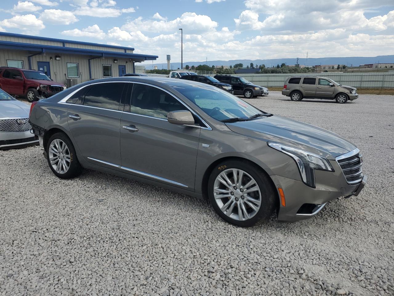CADILLAC XTS LUXURY