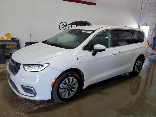 Vin: 2c4rc1l75pr611607, lot: 61475985, chrysler pacifica hybrid touring l 2023 img_1