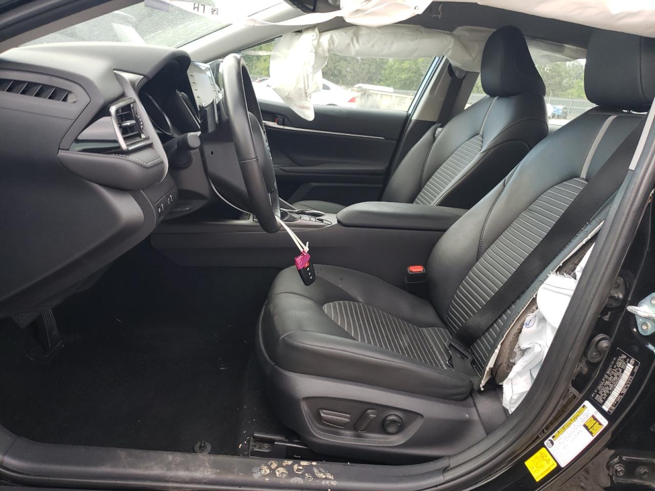 TOYOTA CAMRY SE NIGHT SHADE