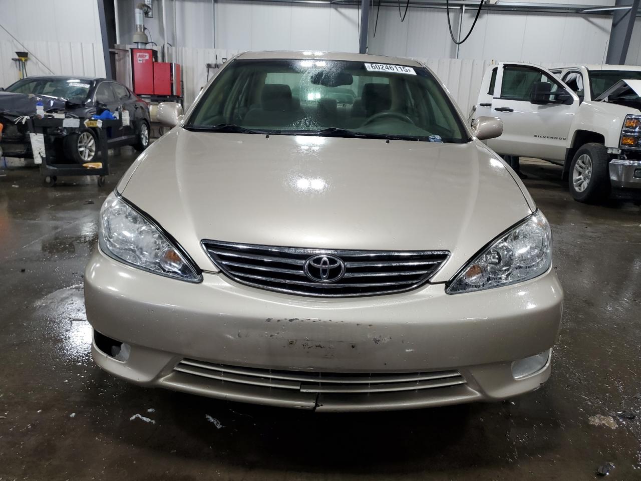 Toyota Camry le 2005