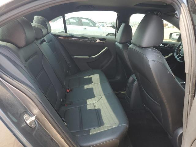 2018 VOLKSWAGEN JETTA SPOR 3VWD17AJ3JM231890