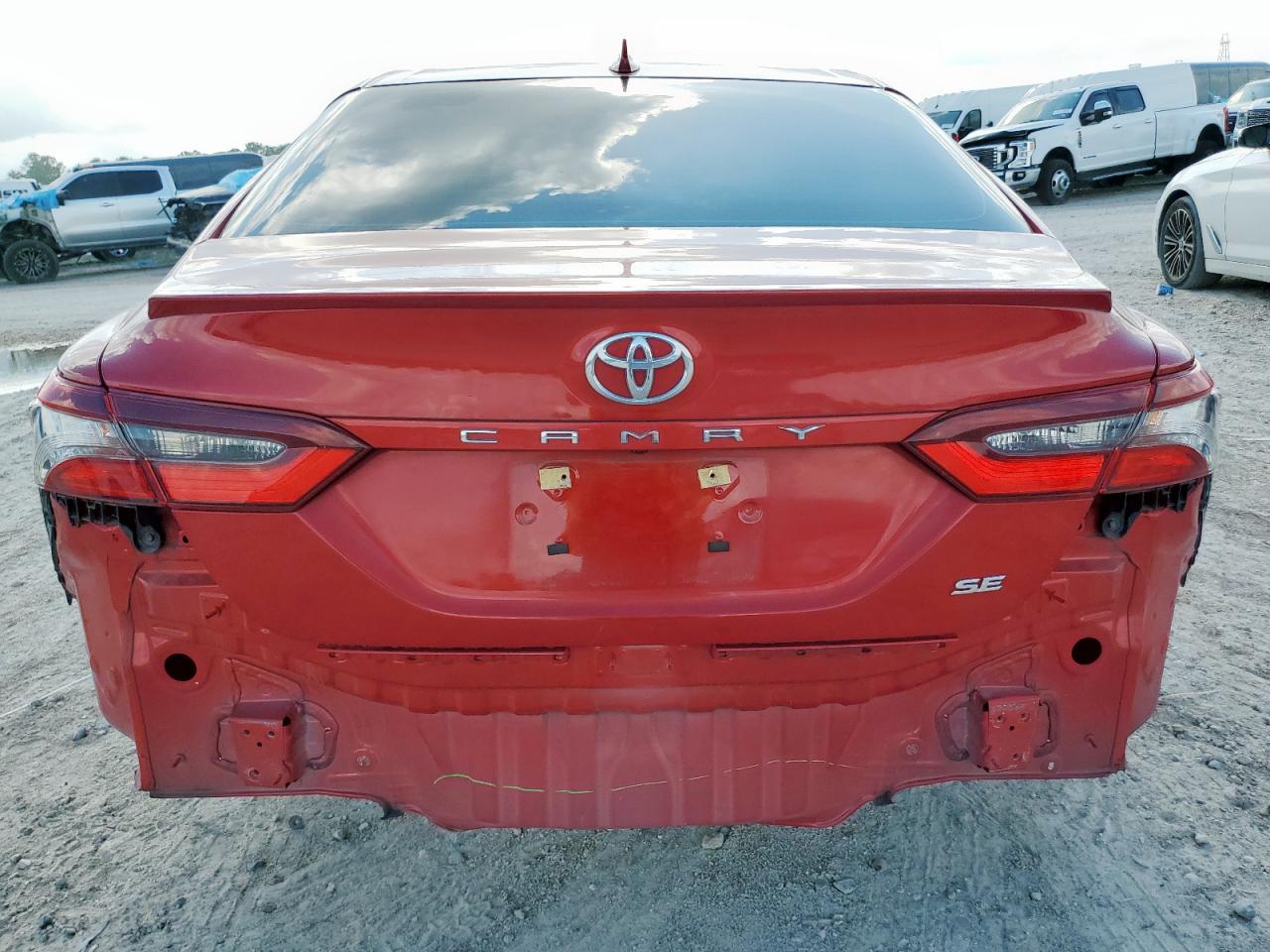 TOYOTA CAMRY SE NIGHT SHADE