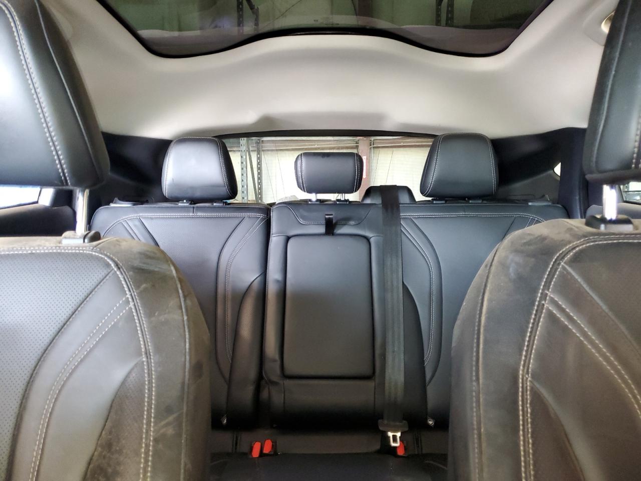 FORD MUSTANG PREMIUM