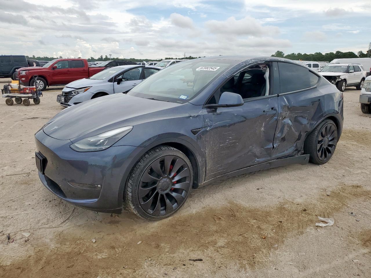 TESLA MODEL Y
