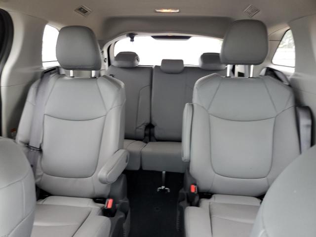 2022 TOYOTA SIENNA XLE 5TDYRKEC6NS132529