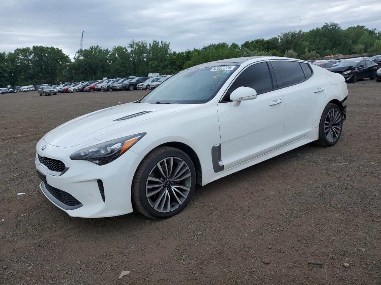 KIA STINGER PREMIUM