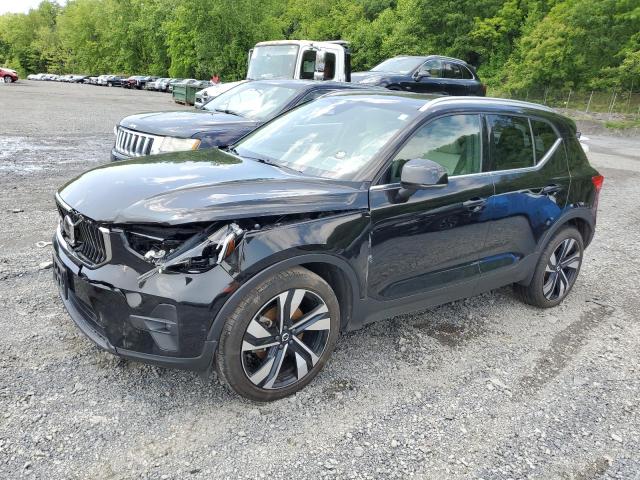 VOLVO XC40 PLUS