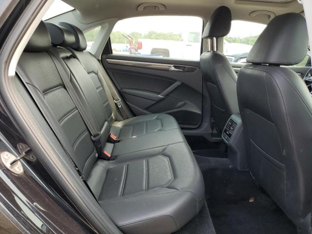 2017 VOLKSWAGEN PASSAT SE - 1VWBT7A31HC011968