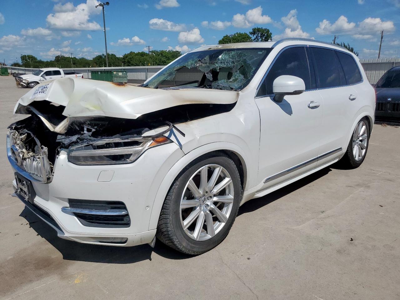 VOLVO XC90 T6