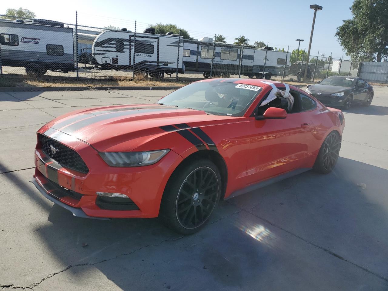 FORD MUSTANG