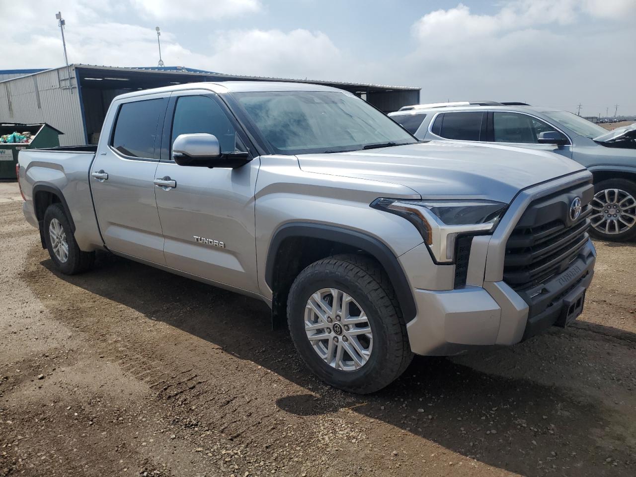 TOYOTA TUNDRA CREWMAX SR5