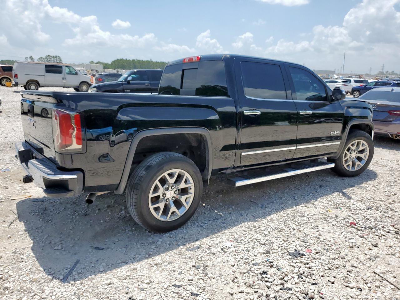 GMC SIERRA C1500 SLT