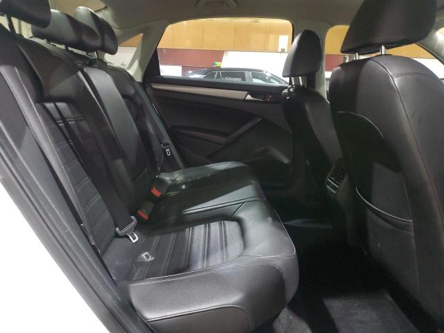 2015 VOLKSWAGEN PASSAT SE 1VWBT7A31FC023826