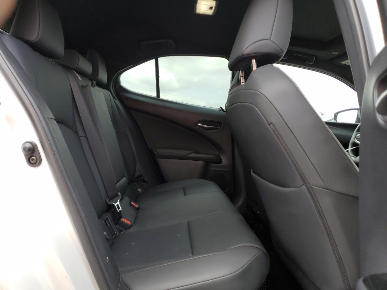 LEXUS UX 250H PREMIUM