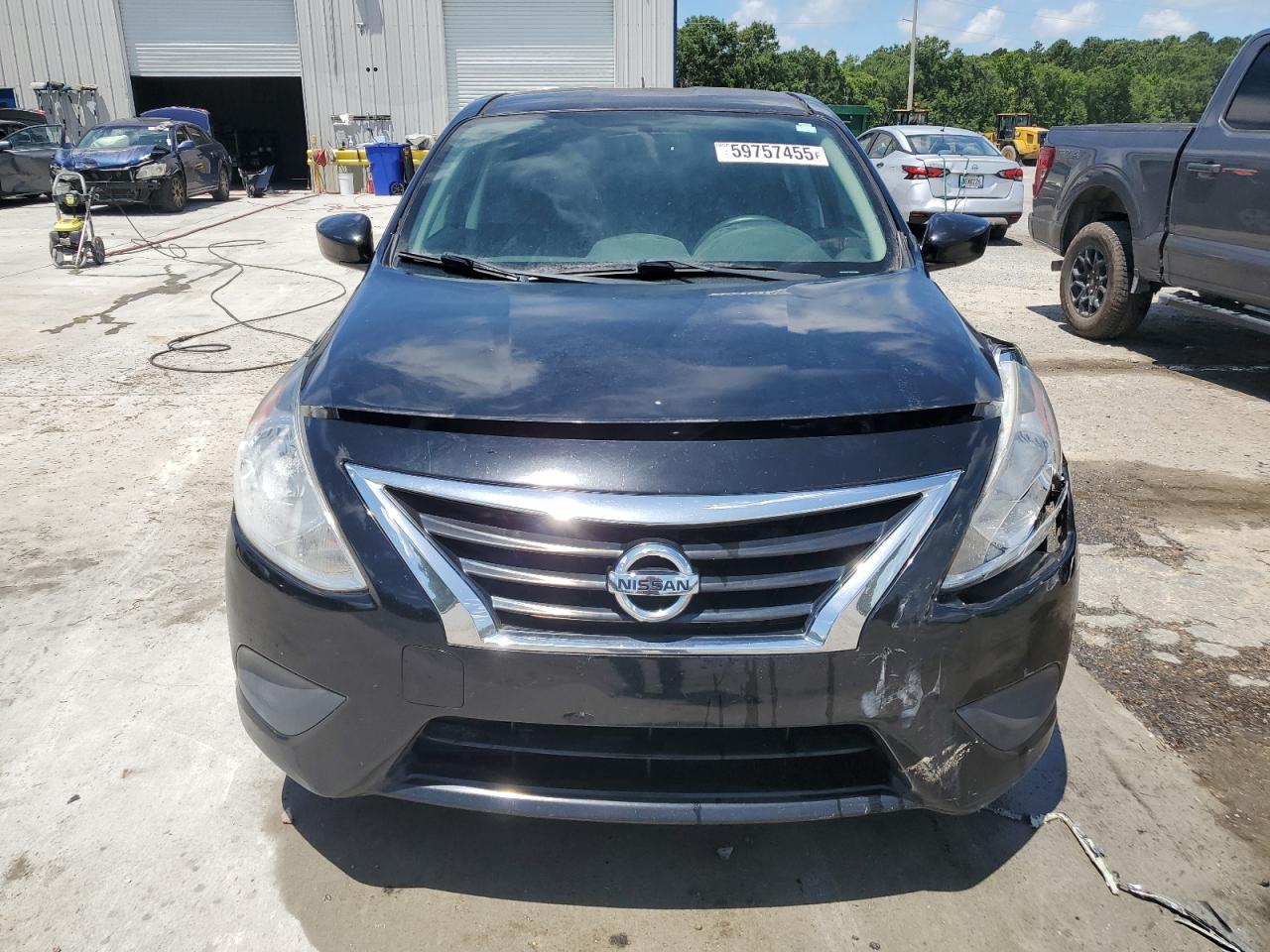 NISSAN VERSA S