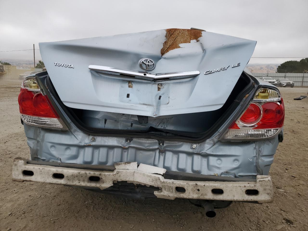 Toyota Camry le 2005
