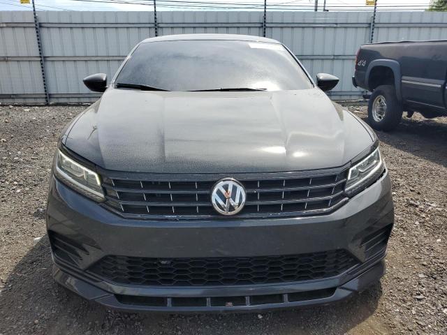 2017 VOLKSWAGEN PASSAT R-LINE 1VWDT7A32HC065529